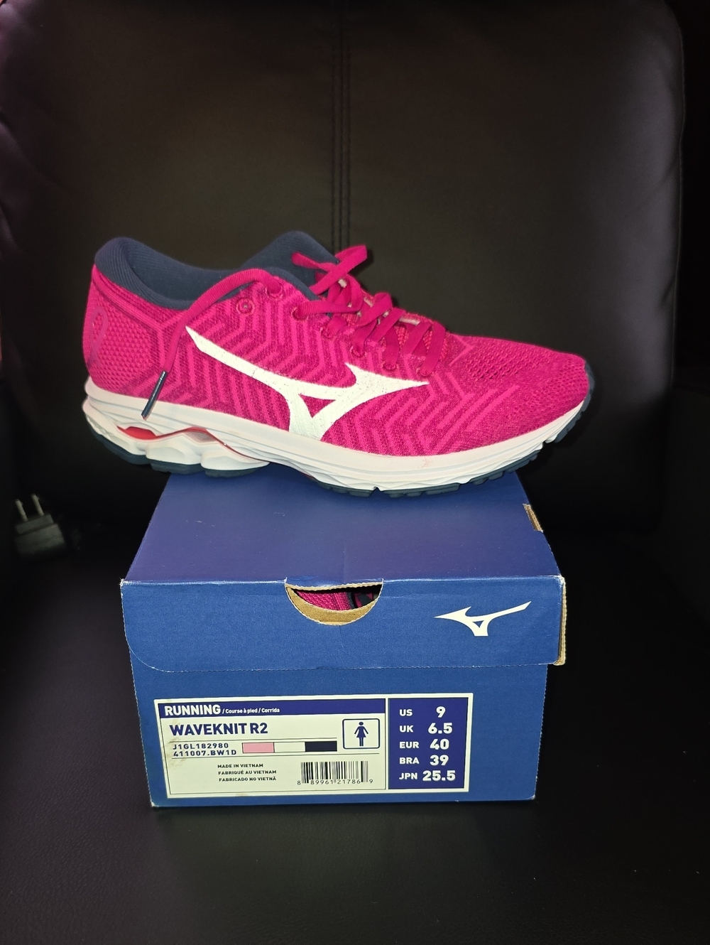 Mizuno Waveknit R2 Women's Running Shoe - Hot Pink with White Logo